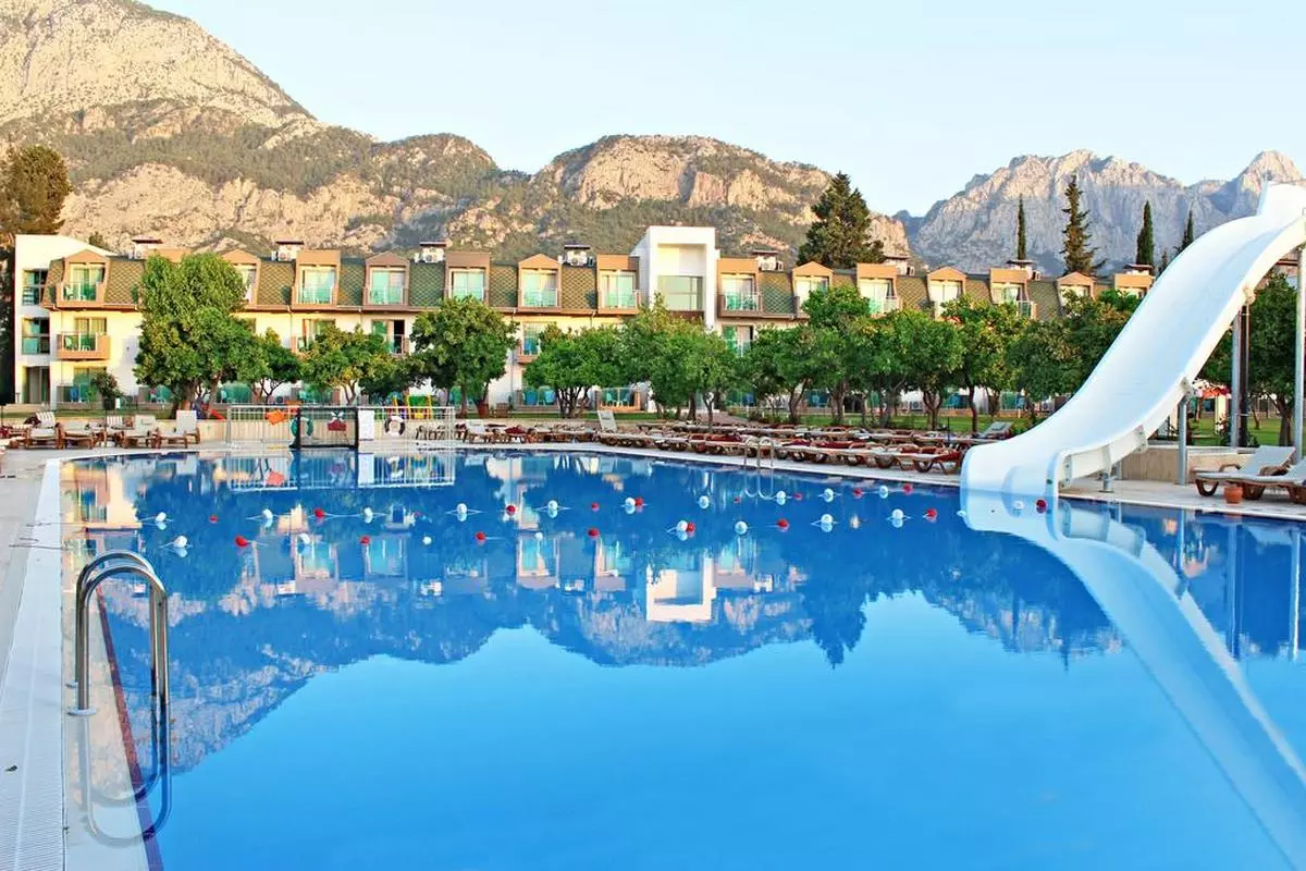 MONNA ROZA GARDEN HOTEL (Copy).jpg